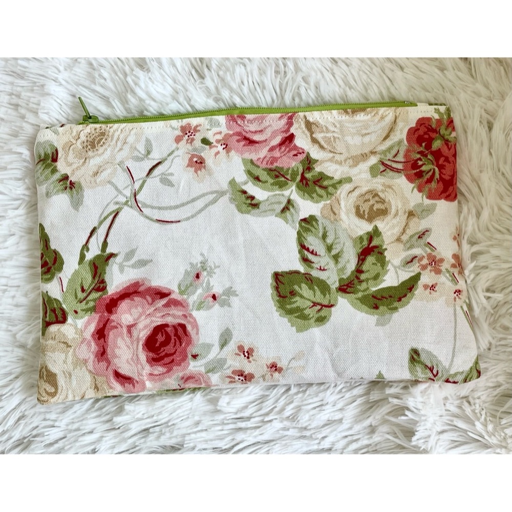 ✨Floral Makeup Bag